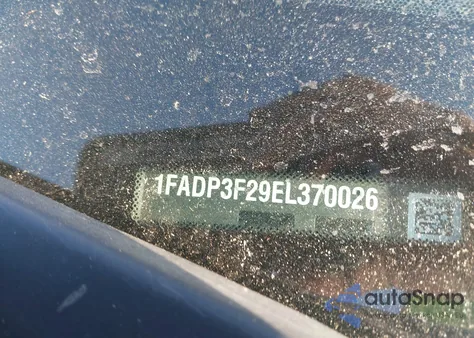 2014 Ford Focus Se z USA, uszkodzony, nr VIN 1FADP3F29EL370026